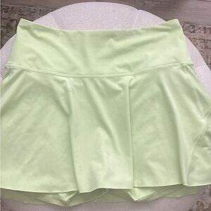 Athleta 13”  tennis Skirt Small